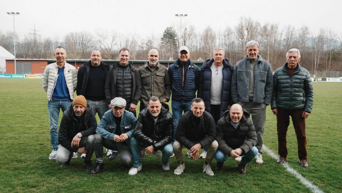 1995er Mannschaft zurück im Bruno-Pezzey-Stadion – Ein Wiedersehen voller Emotionen